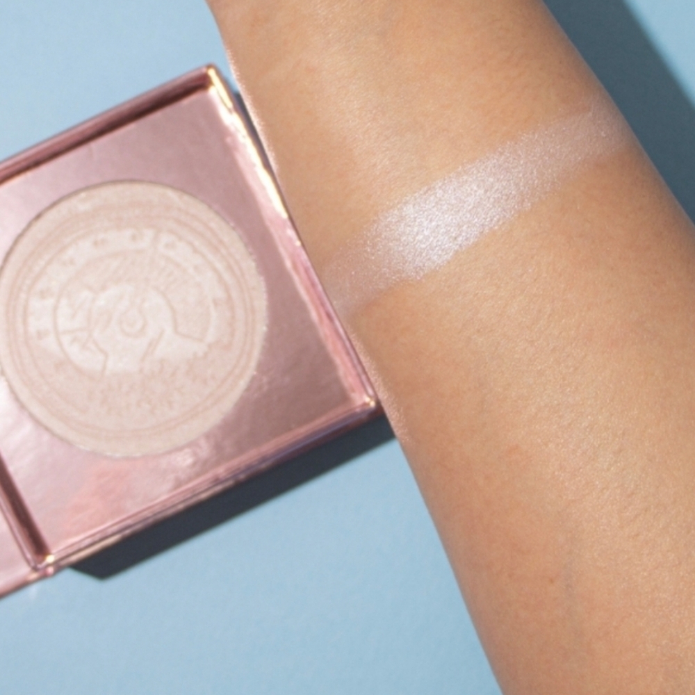 Makeup Revolution X Elf Highlighter Jovie - Picture 3 of 4